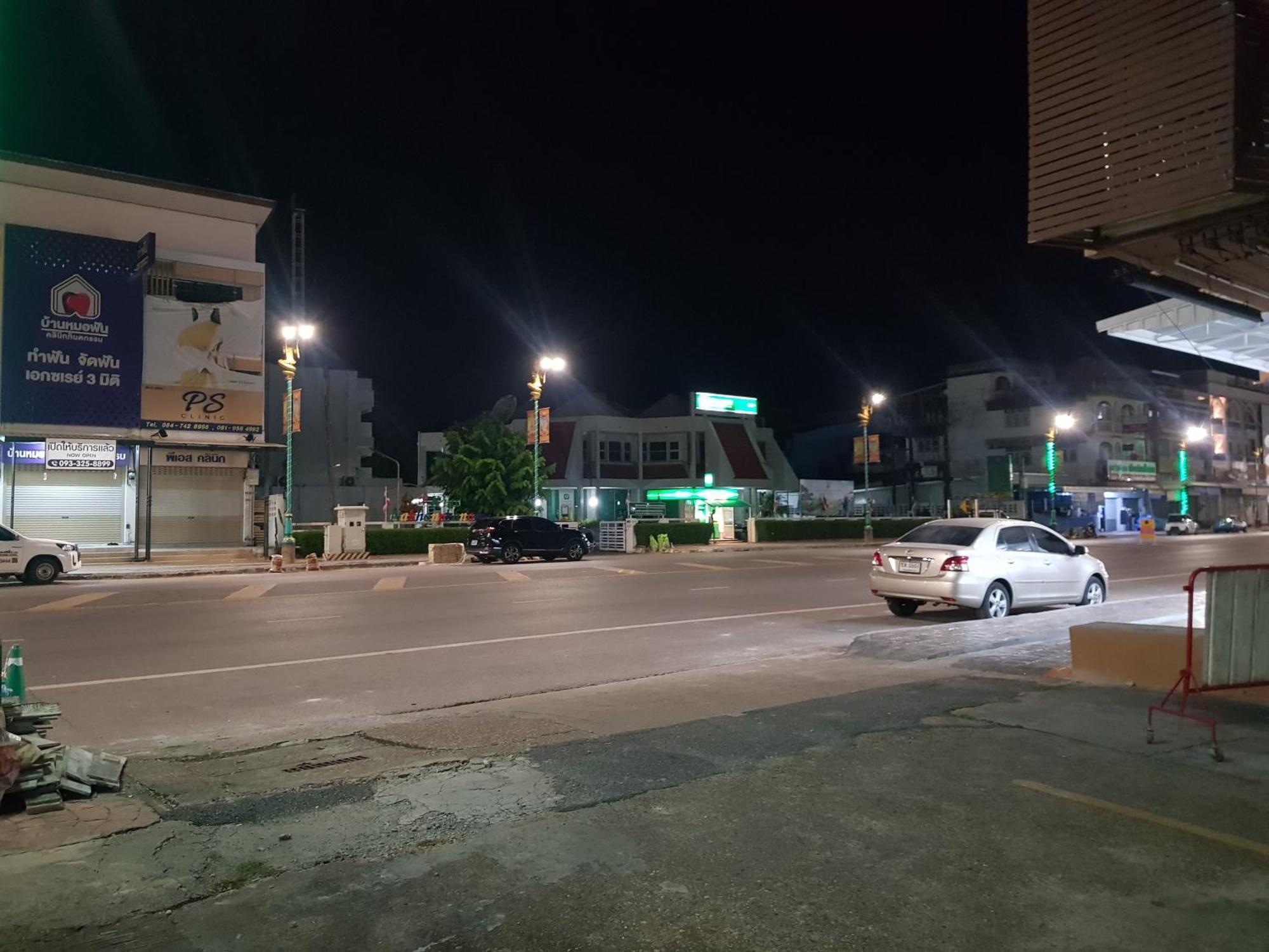 Sp酒店 那空拍侬府 外观 照片